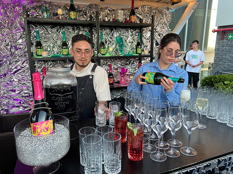 Fotos del lanzamiento de Diablo Spark, Diciembre 2025