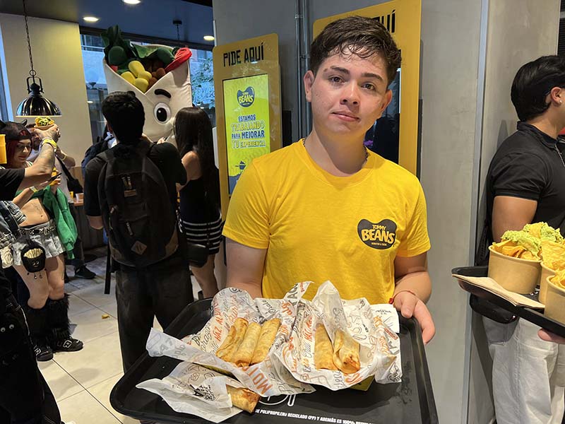 Fotos sociales del lanzamientos de las Michedas en Tommy Beans, Enero 2026