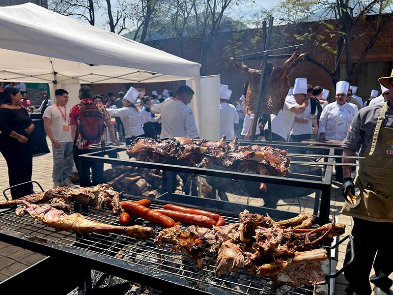 Fotos de la feria Food Service 2025, los Premio Fuego y el Almuerzo de la Fegach