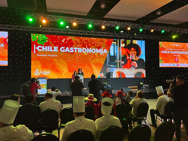 Fotos de la feria Food Service 2025, los Premio Fuego y el Almuerzo de la Fegach