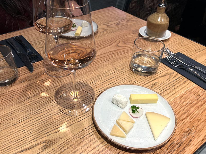 Fotos del lanzamiento oficial de�Encuentro Quesos 2026 y del Programa de Formaci�n CheeseMonger Nivel 1