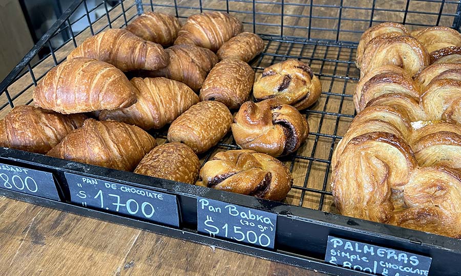 Croissant, Pan de Chocolate, Pan Barba y Palmeras - Fotos de Panader�a Cadaqu�s