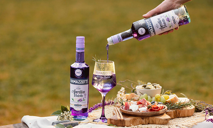 Florece un nuevo sabor: Ramazzotti Violetto llega a Chile